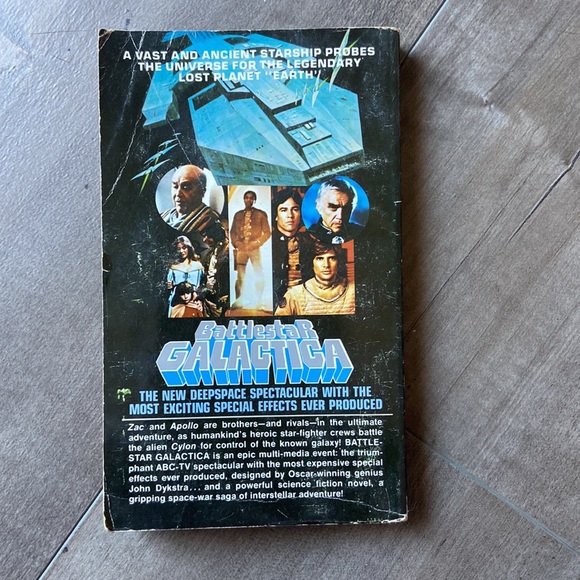Vintage Rare Collectible BATTLESTAR GALACTICA Book from 1978 - Picture 2 of 5